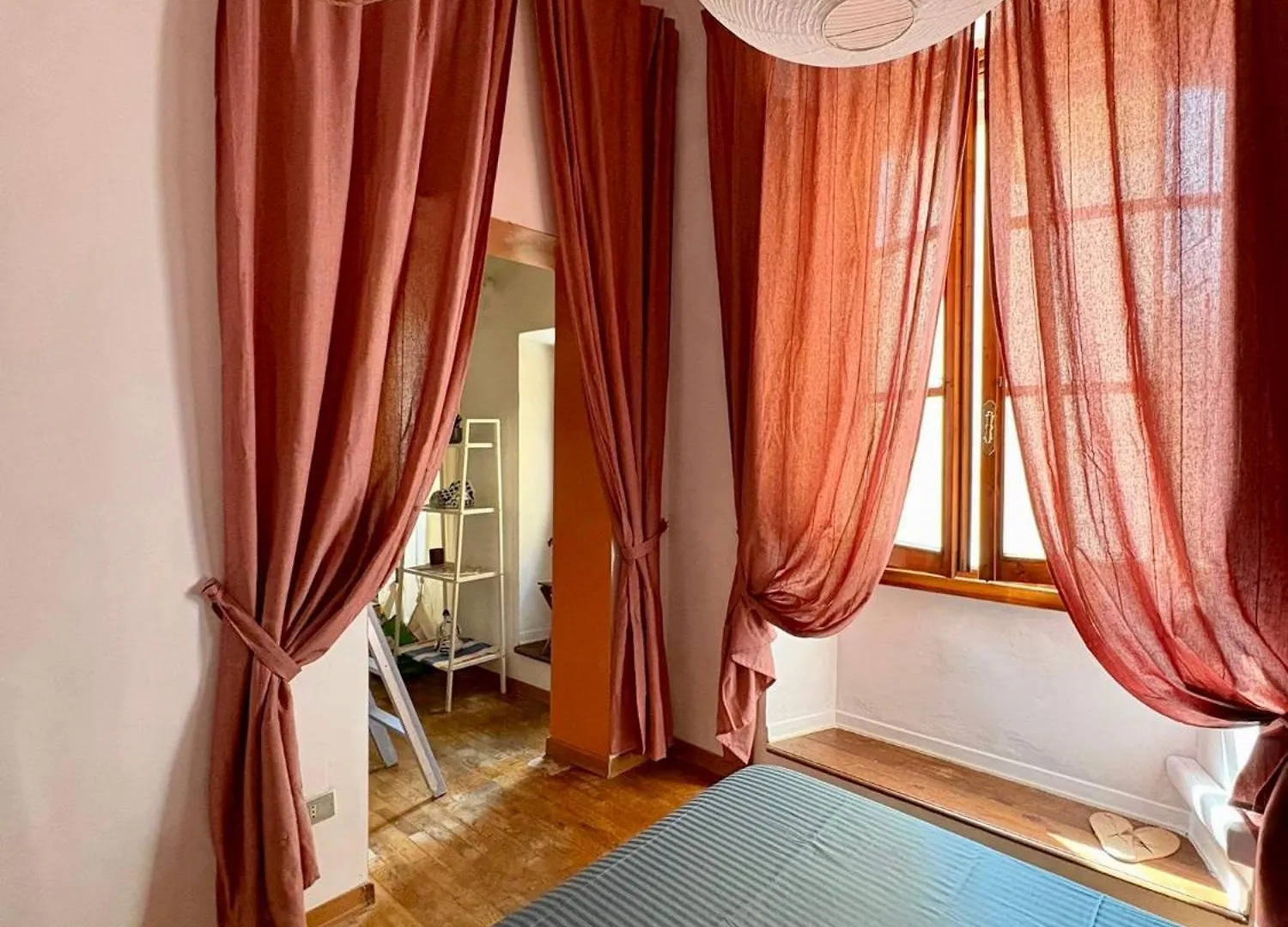 Pothos By Monteverdi Florence Apartment