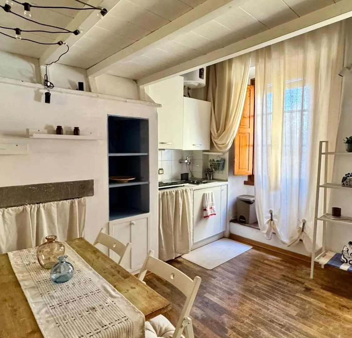 Apartment Pothos By Monteverdi Florence